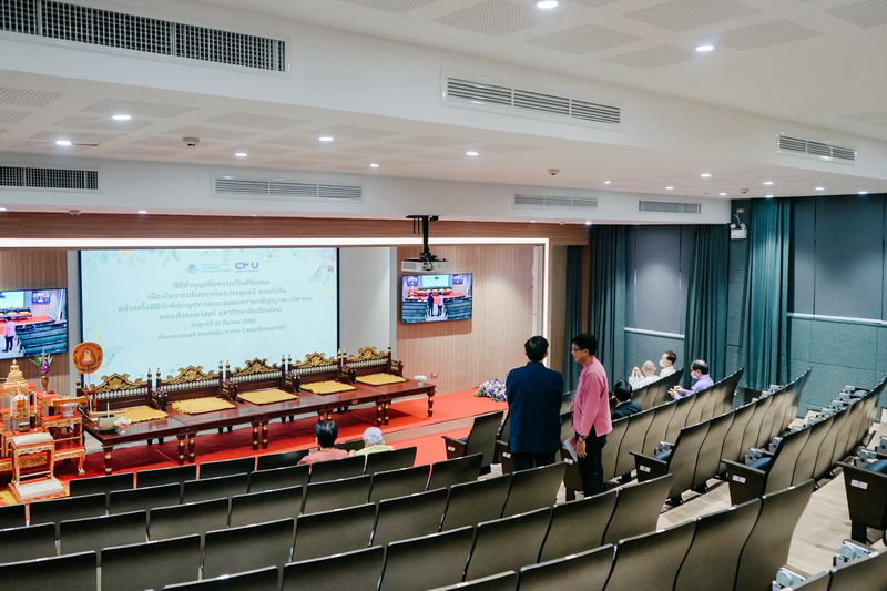 พิธีทำบุญเพื่อความเป็นสิริมงคลเนื่องในการปรับปรุงห้องประชุมธนี พหลโยธิน การปรับภูมิทัศน์โดยรอบ และสำนักงานคณะสังคมศาสตร์