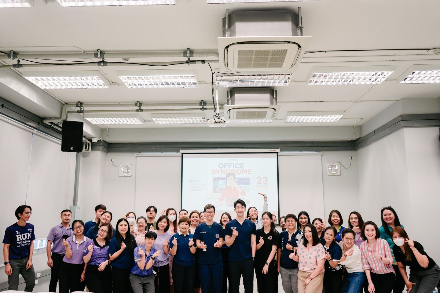 รัฐศาสตร์ฯ มช. เตรียมพร้อมรับมือกับ Office Syndrome