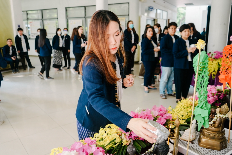 กิจกรรมสรงนํ้าพระพุทธรูปประจํา คณะรัฐศาสตร์และรัฐประศาสนศาสตร์ ประจําปี 2566